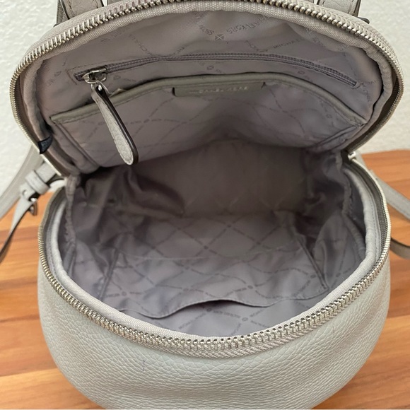 MICHAEL Michael Kors “Erin” Pearl Gray Pebbled Leather Medium Backpack - Picture 7 of 16